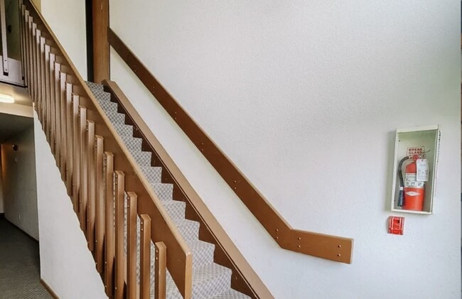 Building Photo - 125 W Harrington Rd