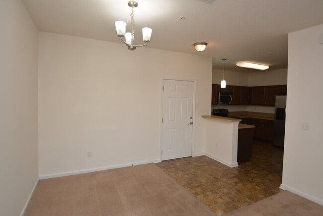 Building Photo - "Charming 3-Bedroom Condo Haven in St. Aug...
