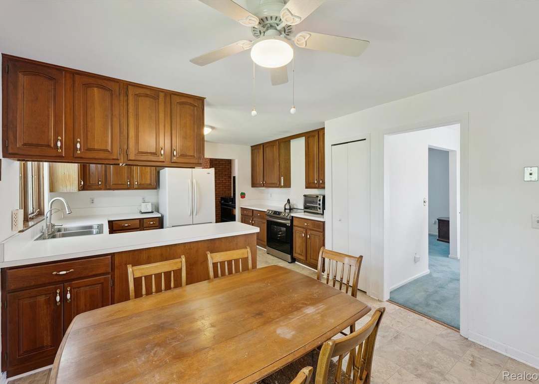 Spacious kitchen/breakfast area - 4140 Indian Camp Trl