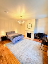 Building Photo - 140 Cohassett St