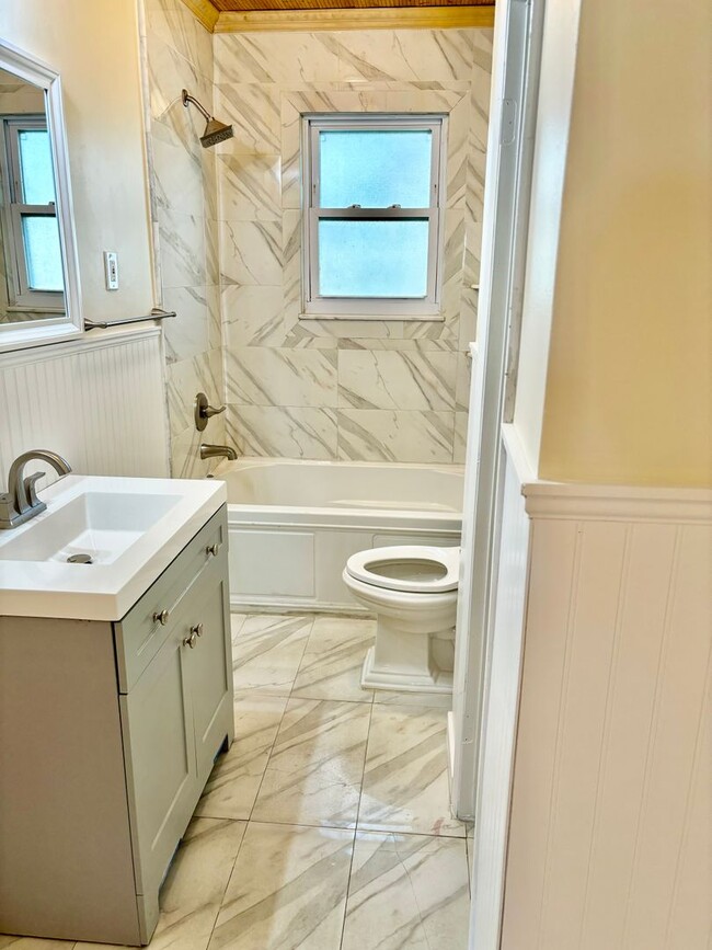 Building Photo - Single family house for rent in Jersey City