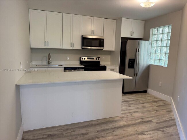 Building Photo - 5147 Europa Dr