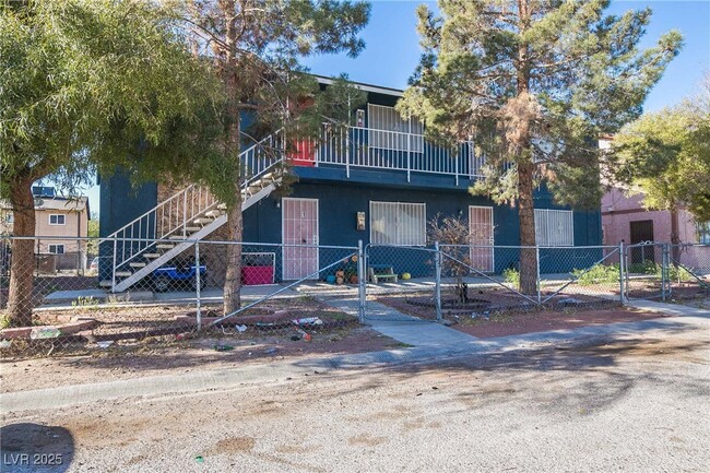 Primary Photo - 4721 Cessna Ave