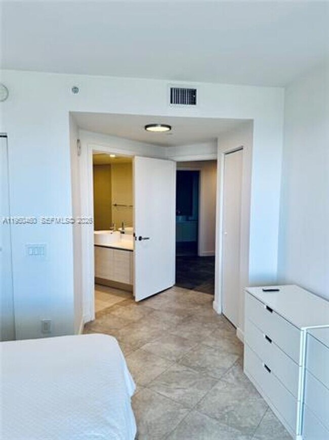 Building Photo - 4250 Biscayne Blvd