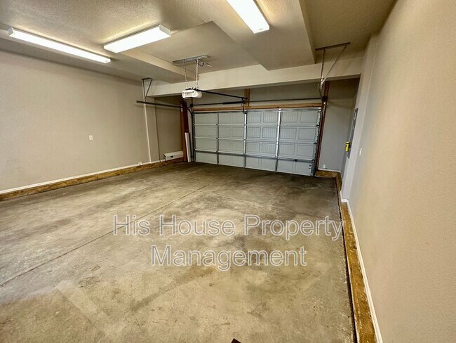 Building Photo - 8029 22nd St Ln