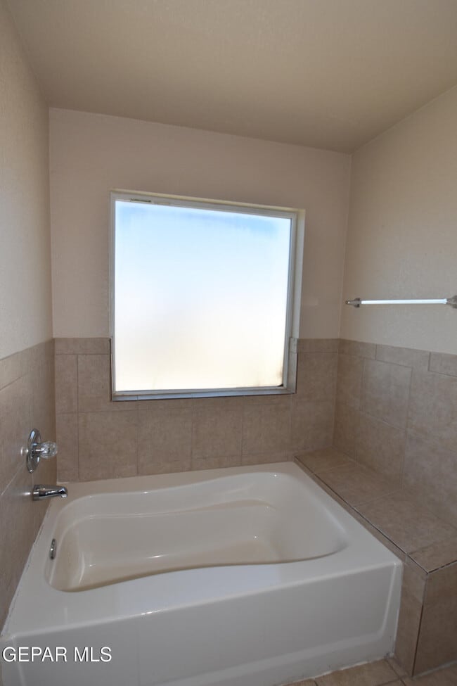 Building Photo - 7313 Brick Dust St