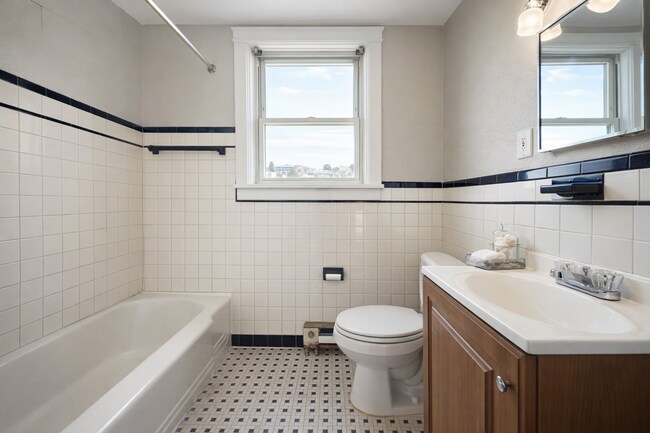 Building Photo - 3535 Lyndale Ave