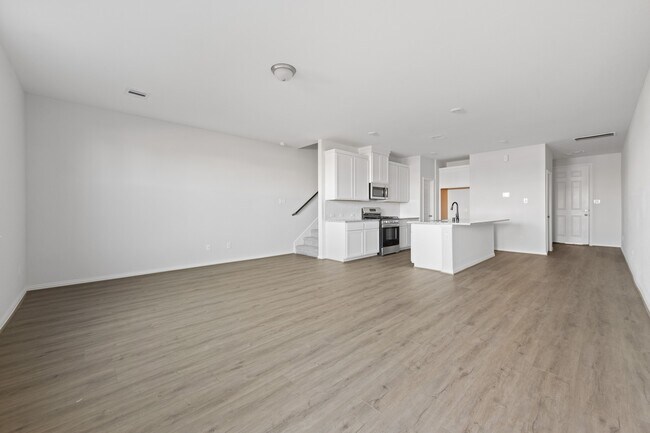 Building Photo - 27806 Western Crk Ct