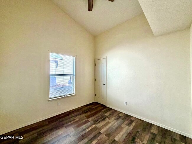 Building Photo - 436 Oakhurst Ln