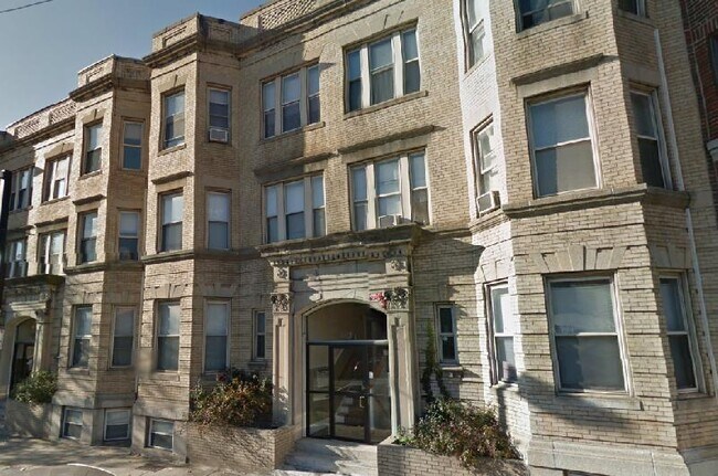 Building Photo - 881 Huntington Ave