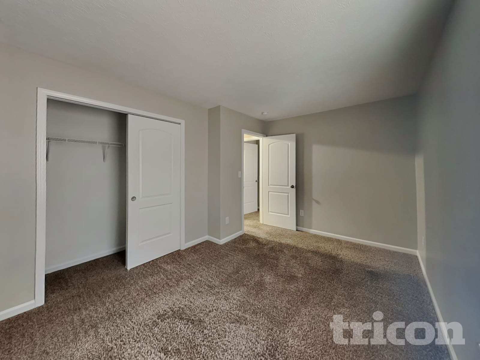 Building Photo - 1621 Bridgecreek Crossing