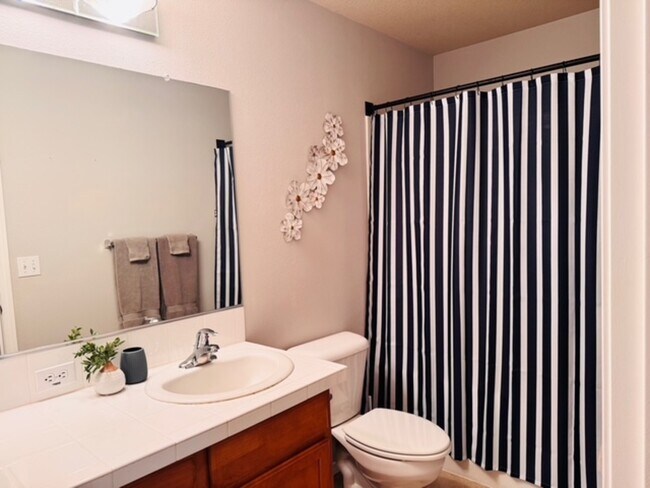 Building Photo - 12675 SW Night Heron Ln