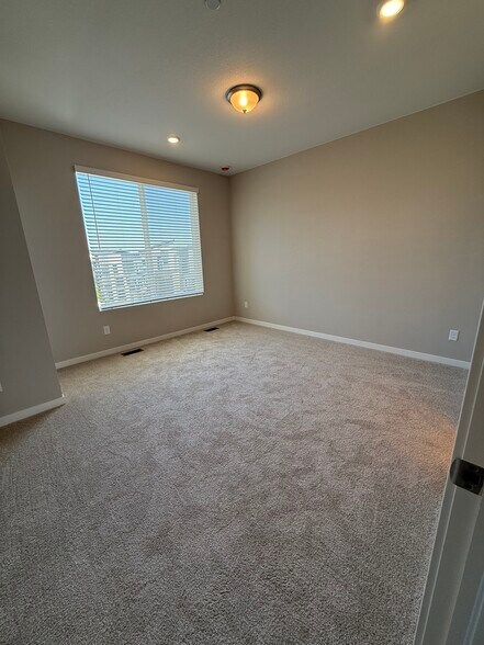 Master Bedroom - 1736 Peak Loop