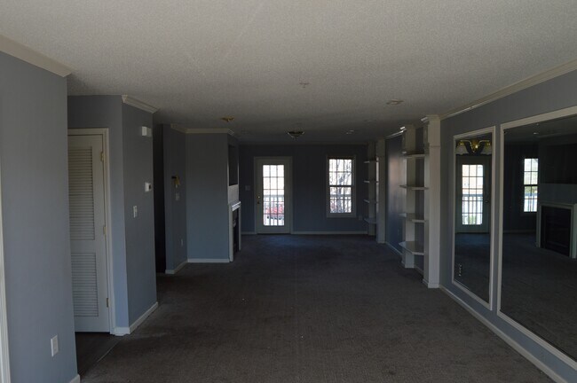 Building Photo - 110 Steam Engine Dr