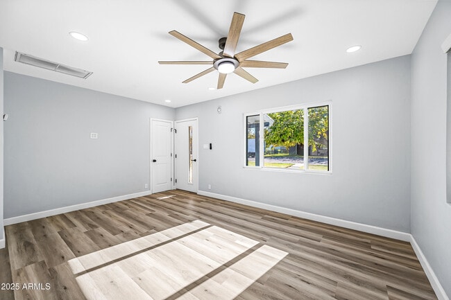 Building Photo - 1608 E Hudson Dr