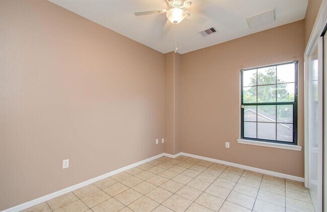 Building Photo - 1718 Roxella St
