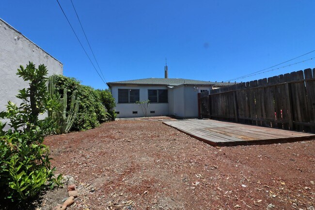 Building Photo - 4760-62-4762 College Ave