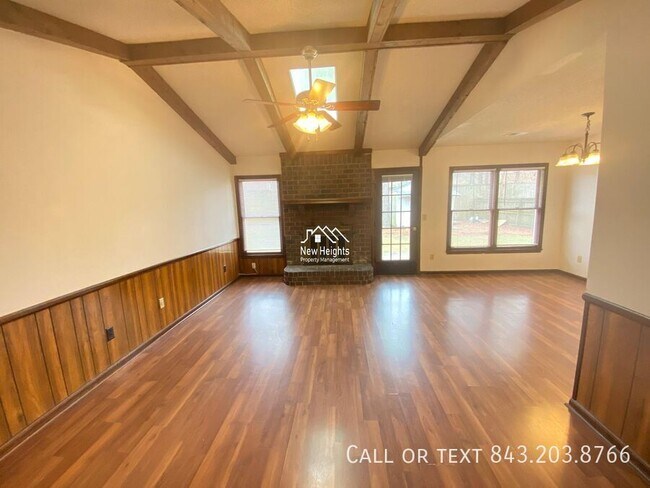 Building Photo - 417 Surfside Dr