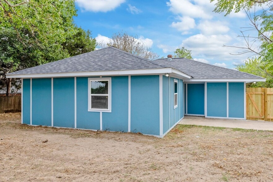 Building Photo - 1401 Garrett St