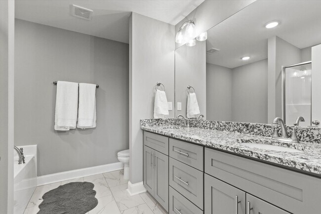 Building Photo - DEAL OF THE MONTH! Winter Special!  Fully Furnished and Move-In Ready!