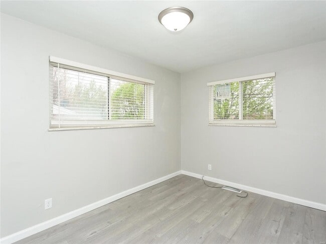 Building Photo - 3860 Brittany Cir