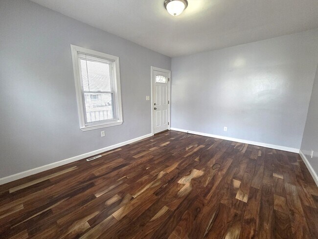 Building Photo - 69 Pratt St