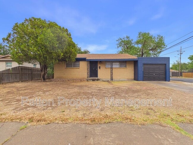 Building Photo - 3319 Teckla Blvd