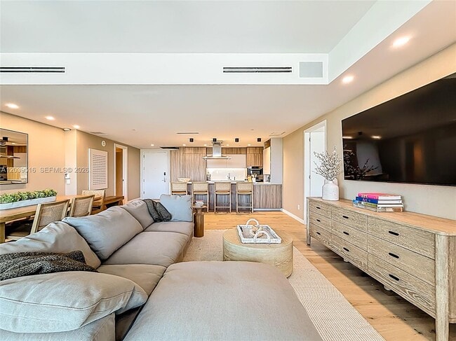Building Photo - 350 Ocean Dr