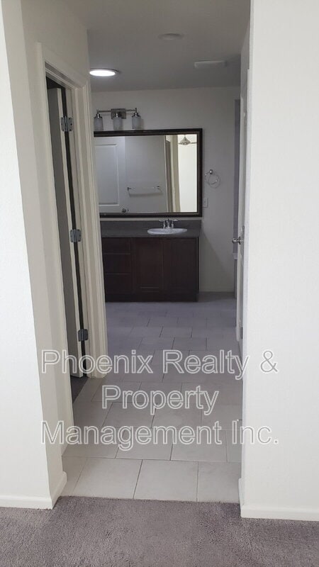 Building Photo - 337 Stone Creek Dr