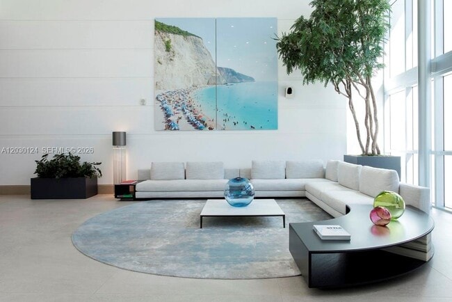 Building Photo - 5959 Collins Ave