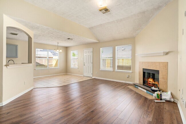Building Photo - 3434 Fiorella Way