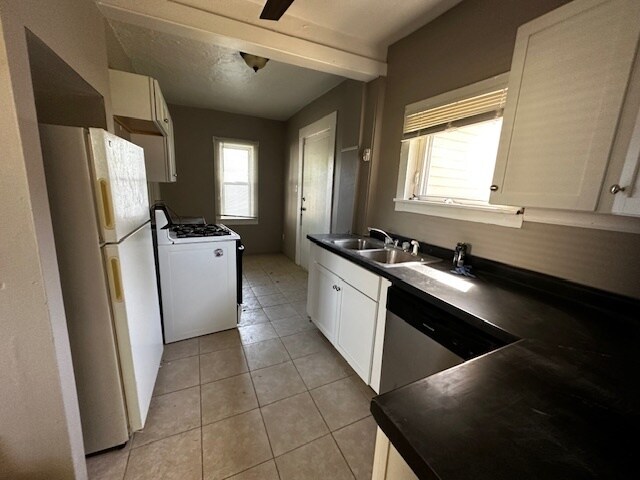 Building Photo - 313 Myrtle Ave