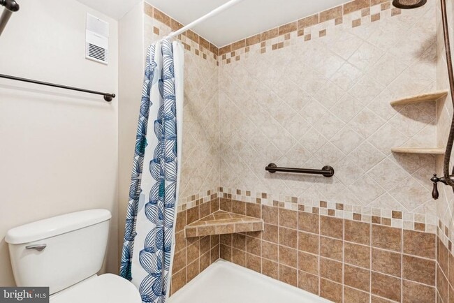 Building Photo - 3709 S George Mason Dr