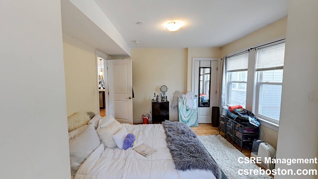 Building Photo - 75 Beechcroft St