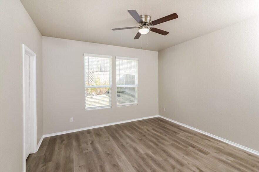 Building Photo - 7811 Paraiso Crest