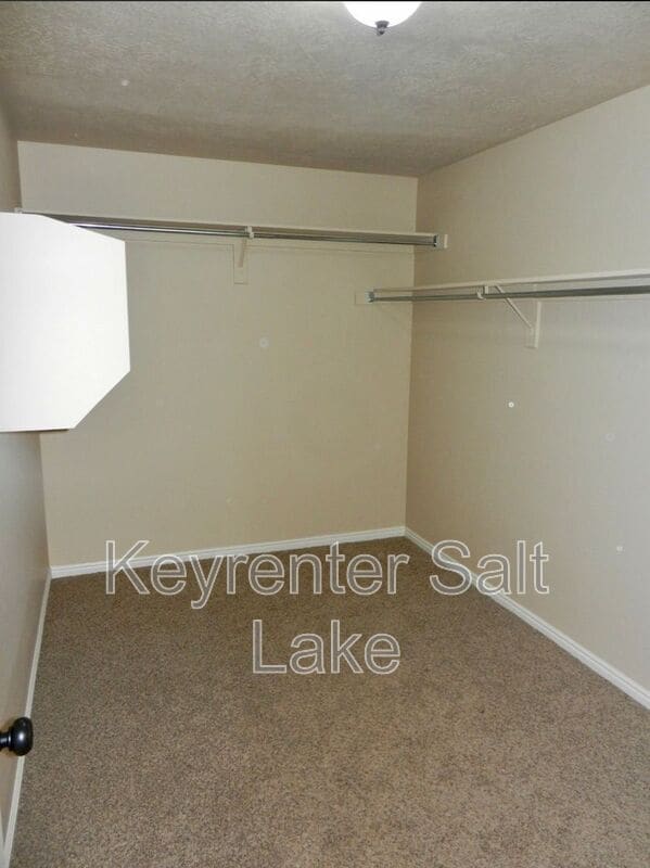 Building Photo - 1057 Cambria Drive