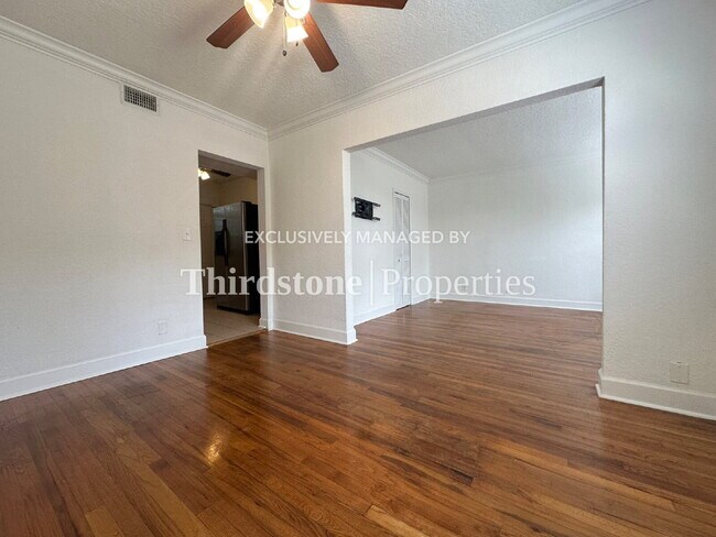 Building Photo - 319 1st Ave N