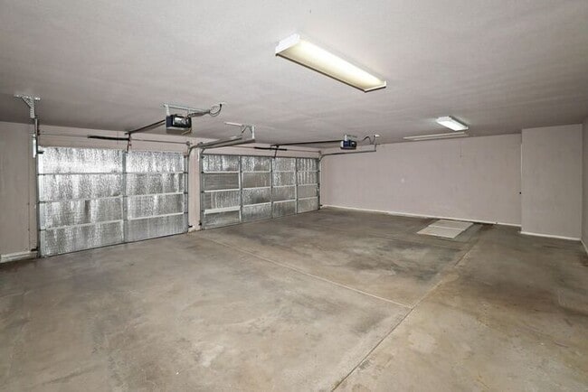 Building Photo - 8300 Irvington Ct