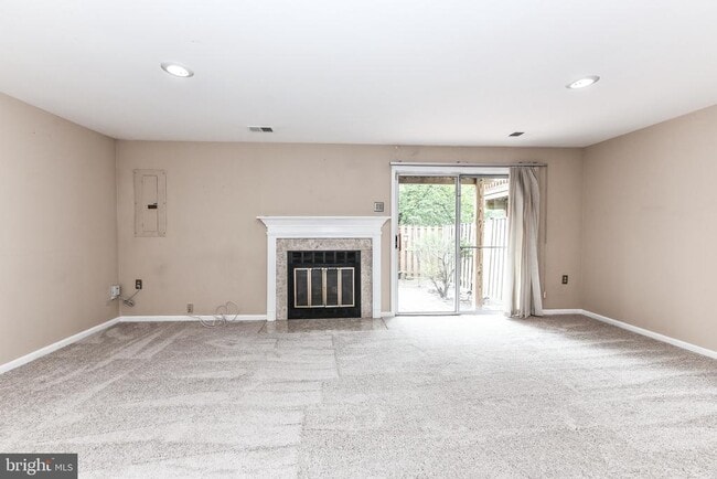 Building Photo - 3801 Grand Jct Ct