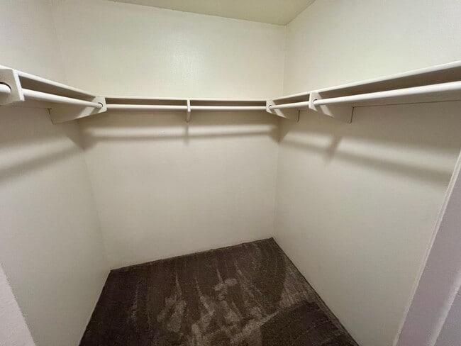 Building Photo - Beautiful 3-Bedroom Condo in Villas at Cal...