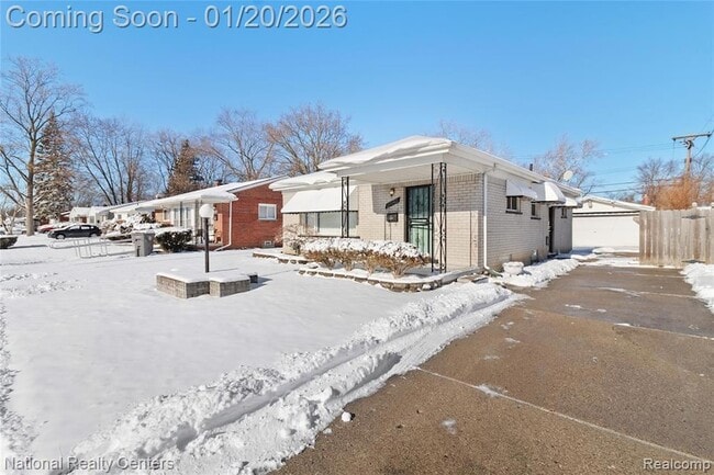 Building Photo - 29942 Avondale St