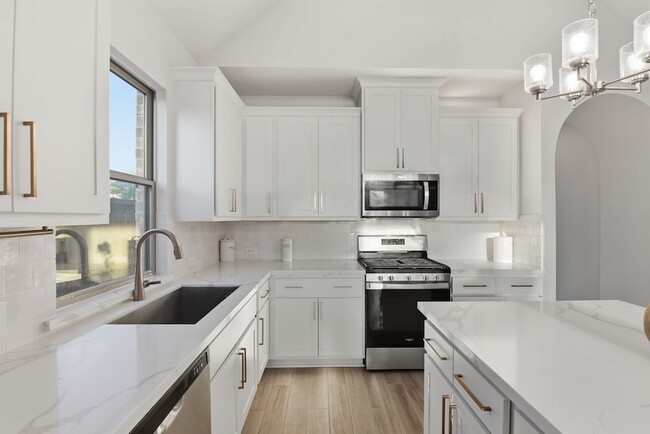 Building Photo - 7031 Snow Finch Ln