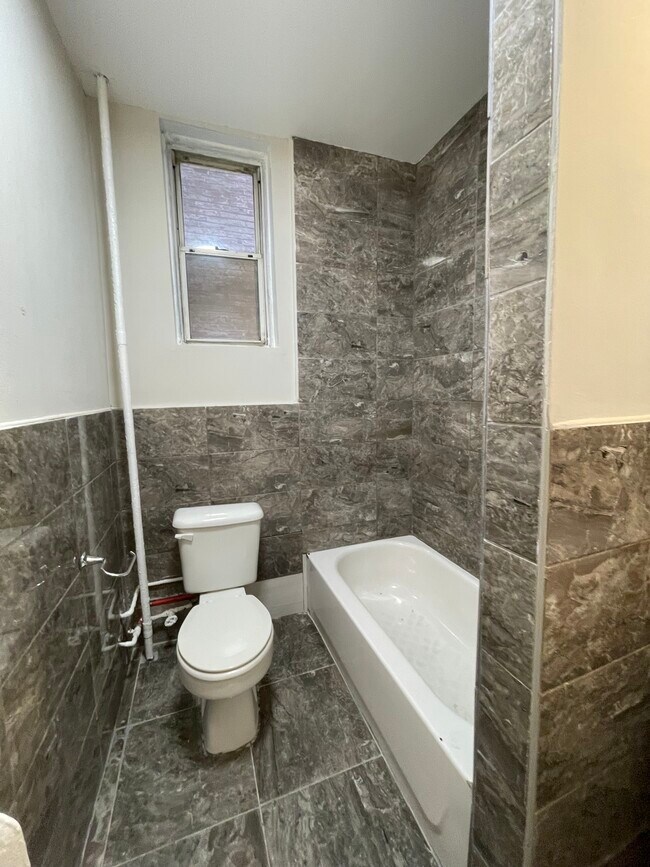 449 Mt Prospect 45 - 439 Mount Prospect Ave