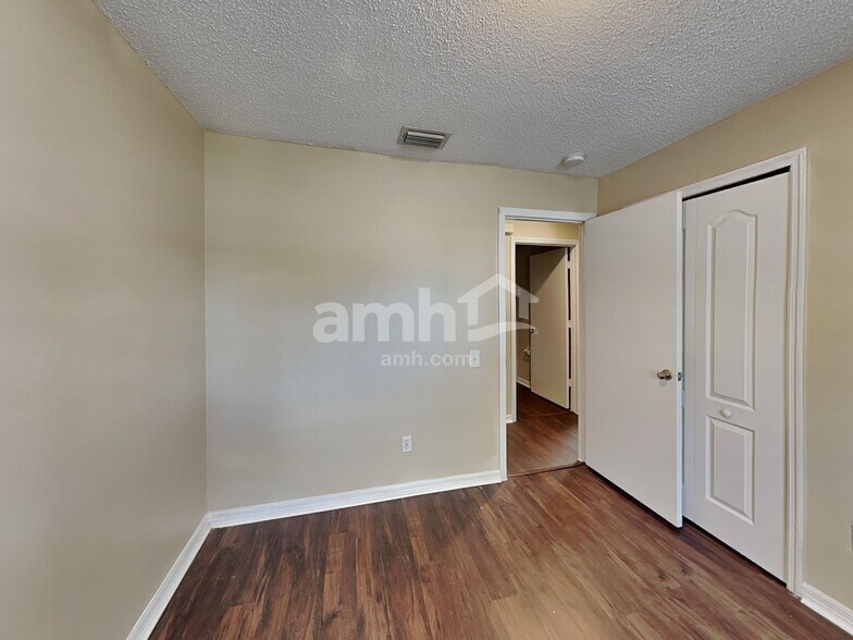 Building Photo - 12519 Dawn Vista Dr