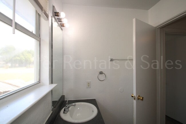 Building Photo - North Killeen!