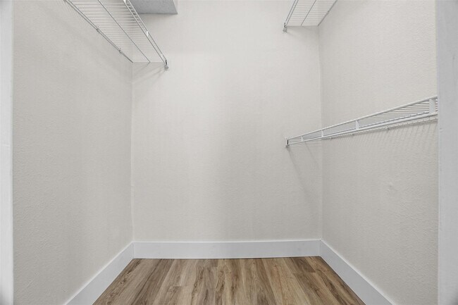 Building Photo - 12730 Vista Isles Dr