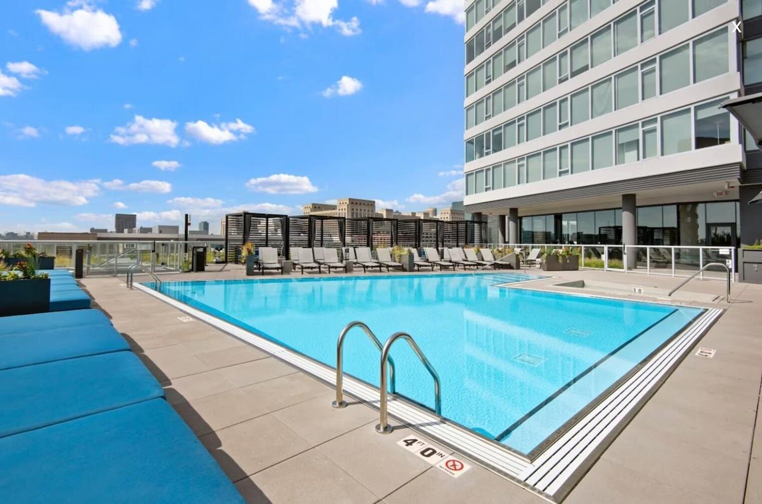 Building Photo - 720 S Wells St