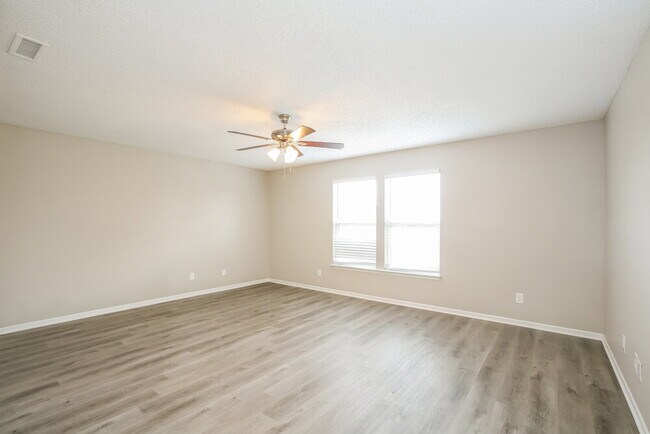 Building Photo - 8636 Wheatfield Dr