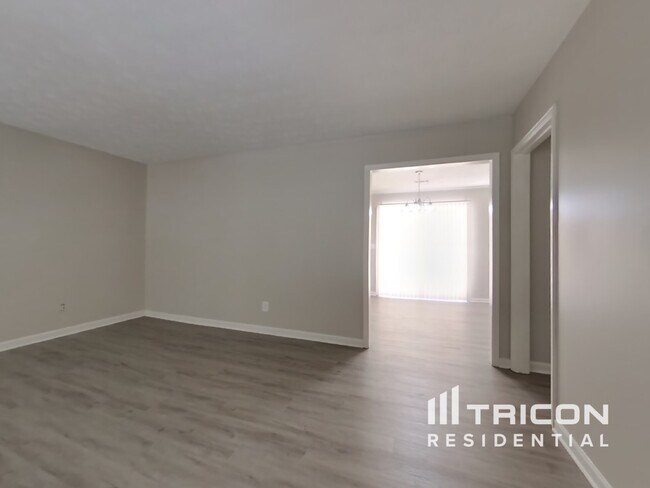 Building Photo - 188 Misty Hollow Way