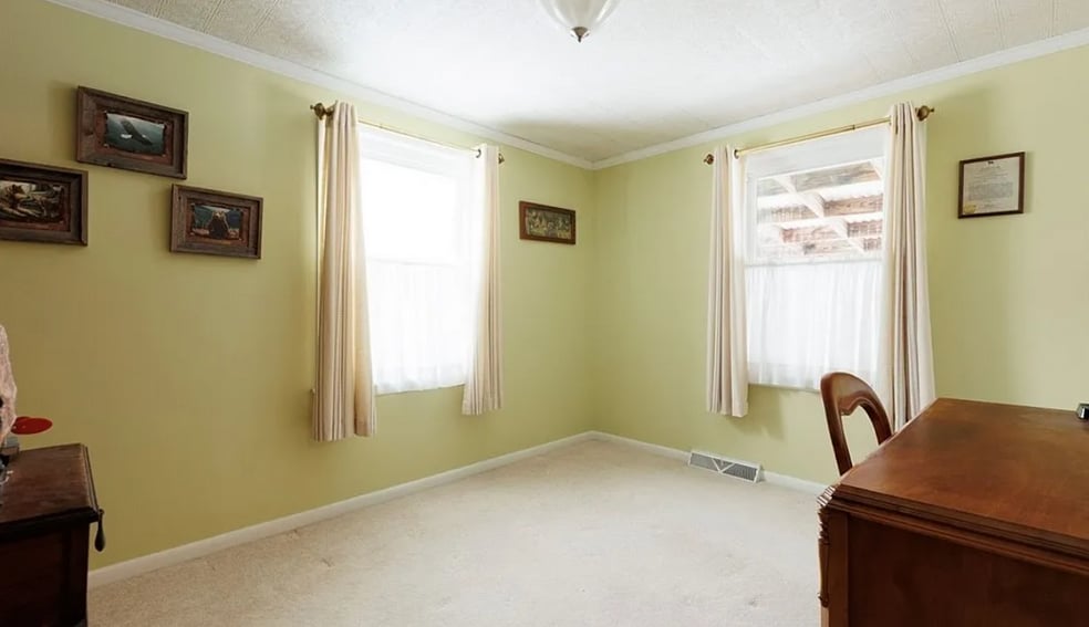 Building Photo - 324 Butterfield Ave